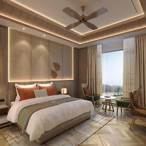 Hotel Grand Rosewood Near Delhi Airport
